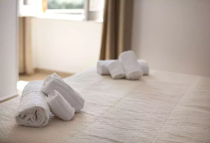 تختخواب و صبحانه Donna Rosa Accommodation