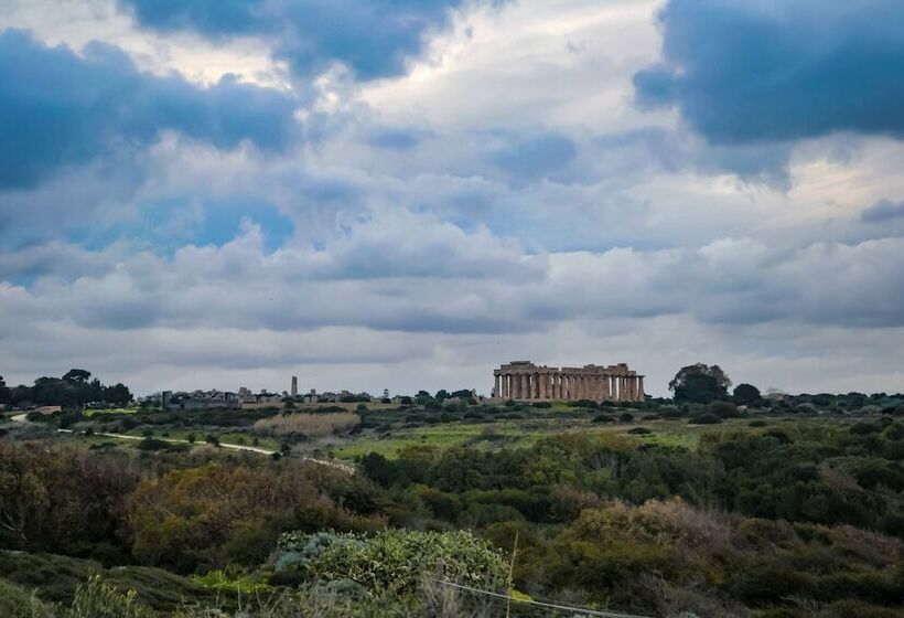 צימר Oikos Selinunte Guest House