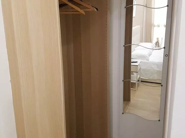 تختخواب و صبحانه Summer Rooms