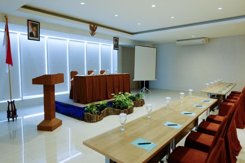 Grage Malang Hotel By Reddoorz