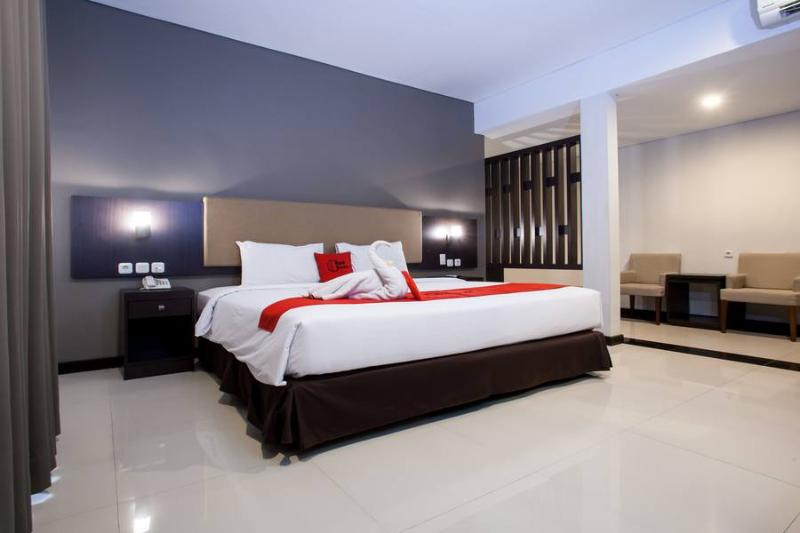 Grage Malang Hotel By Reddoorz