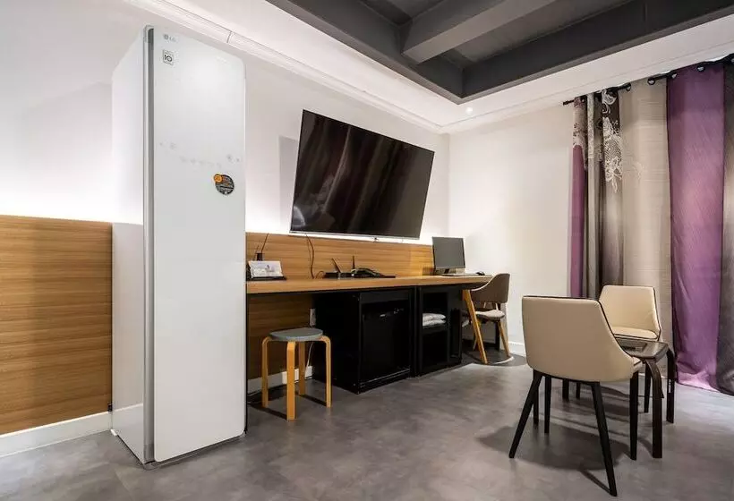 Hotelli New Evergreen