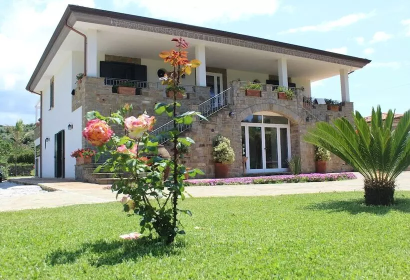 Aamiaismajoitus (B&B) Cuore Del Cilento Relais&retreat