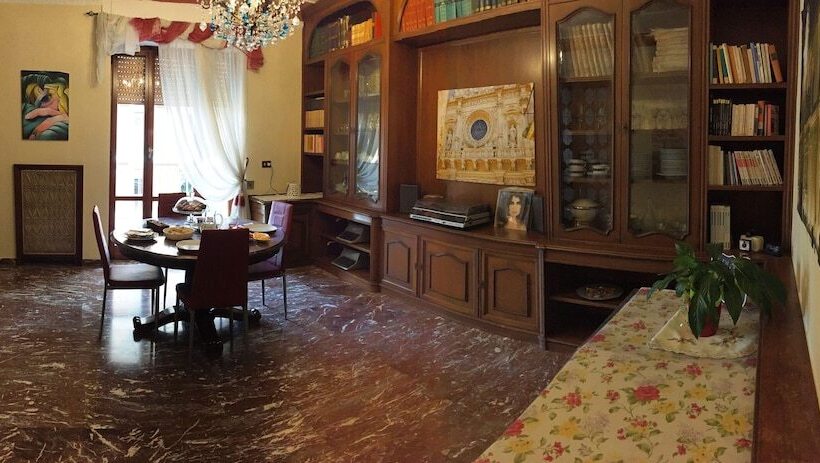 تختخواب و صبحانه La Dimora Di Vesta