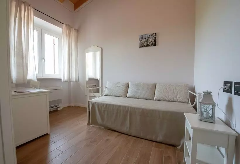 田舎風ホテル Le Bignele   Alloggio Agrituristico