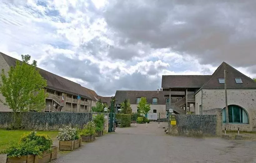בית מלון כפרי Abbaye Du Golf De Lesigny