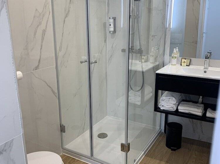 فندق Abbaye Du Golf De Lesigny