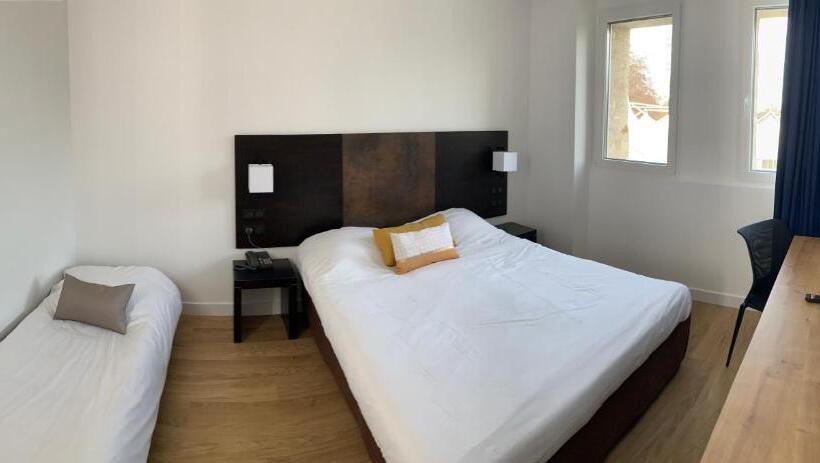 فندق Abbaye Du Golf De Lesigny