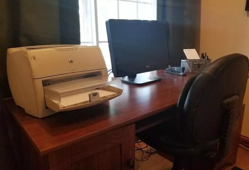 هتل Americinn By Wyndham, Galesburg, Il