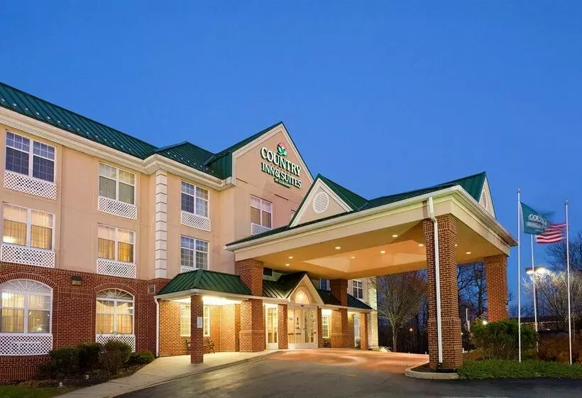 酒店 Christiana Inn and Suites