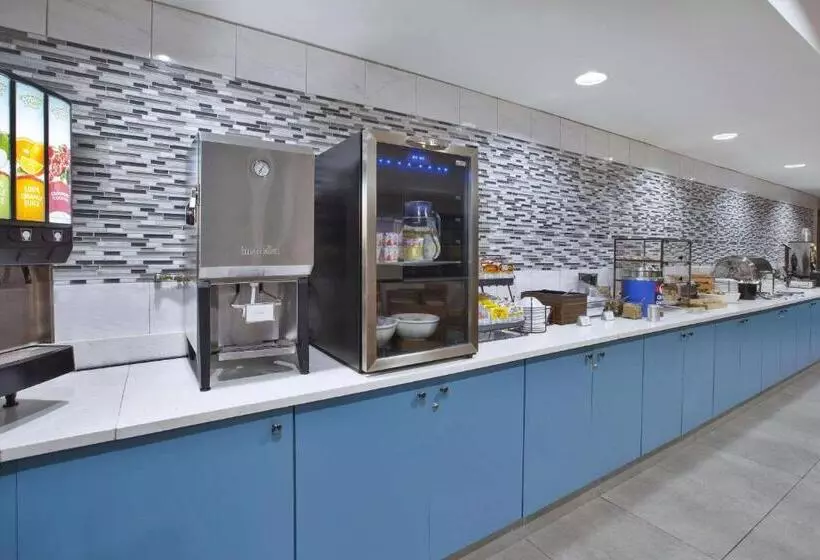 酒店 Country Inn & Suites By Radisson, Big Rapids, Mi