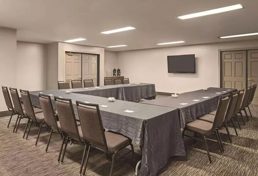 酒店 Country Inn & Suites By Radisson, Dubuque, Ia