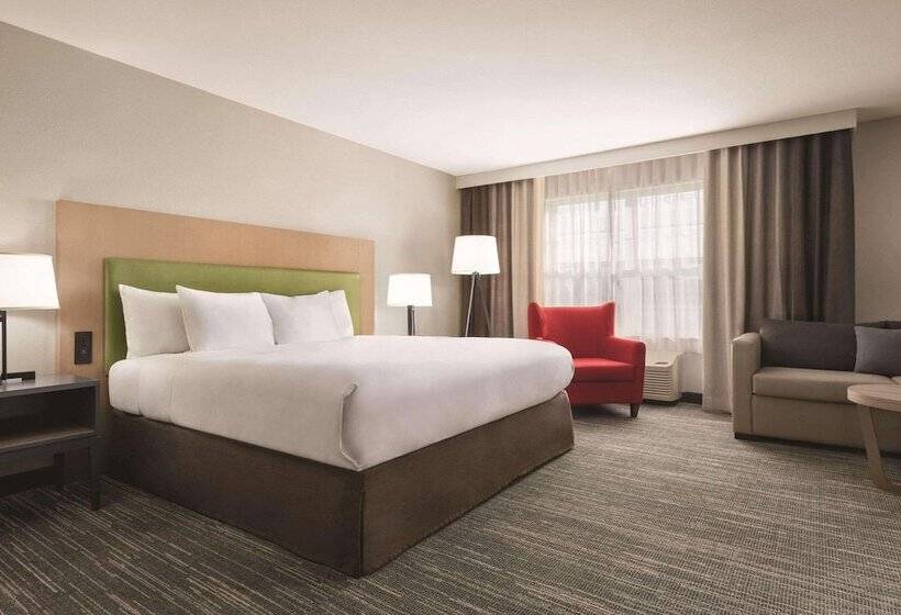 هتل Country Inn & Suites By Radisson, Dubuque, Ia