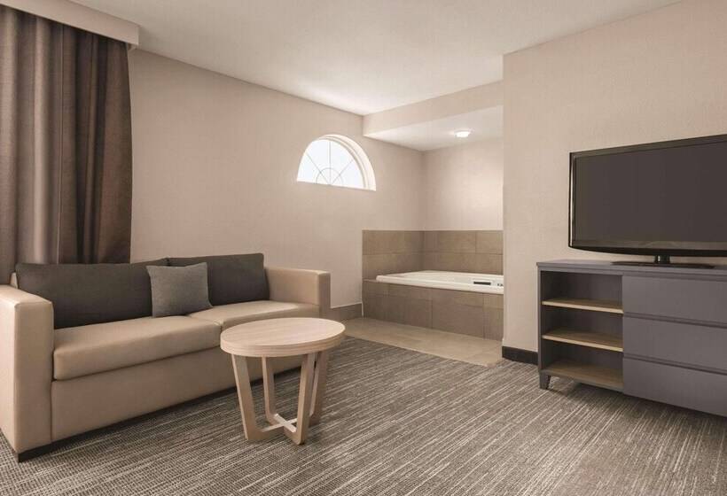 هتل Country Inn & Suites By Radisson, Dubuque, Ia