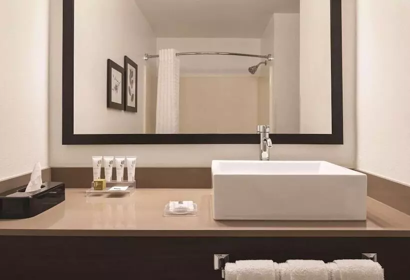 酒店 Country Inn & Suites By Radisson, Dubuque, Ia