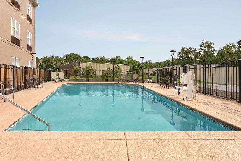 فندق Country Inn & Suites By Radisson, Nashville Airport East, Tn