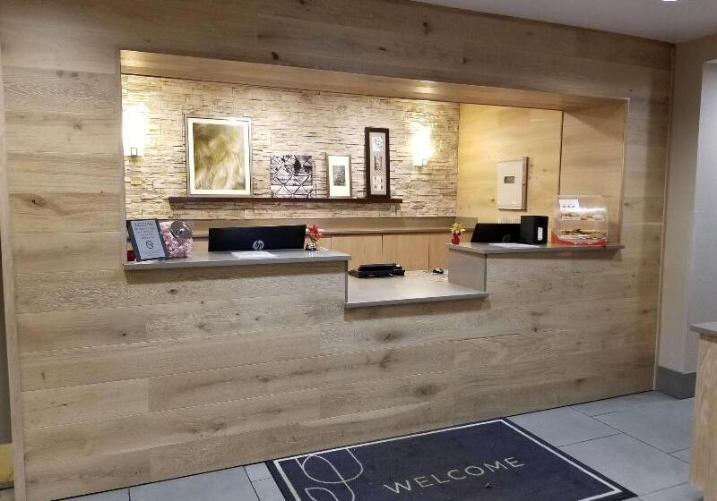 فندق Country Inn & Suites By Radisson, Nashville Airport East, Tn