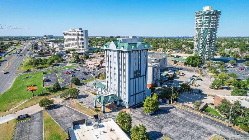 ホテル Country Inn & Suites By Radisson, Oklahoma City At Northwest Expressway, Ok