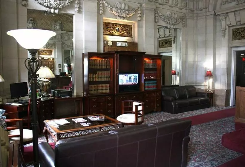 هتل Grand Royale Clarion Collection