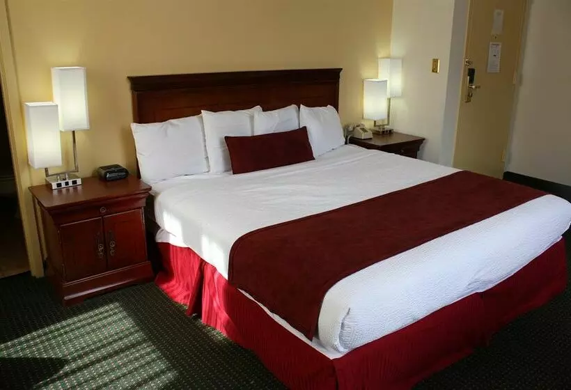 هتل Grand Royale Clarion Collection