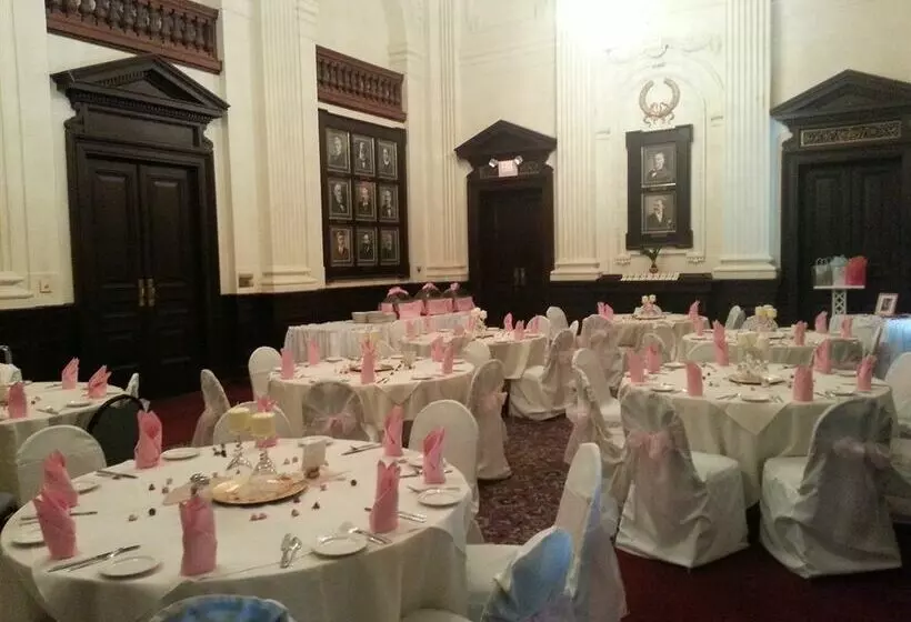 هتل Grand Royale Clarion Collection