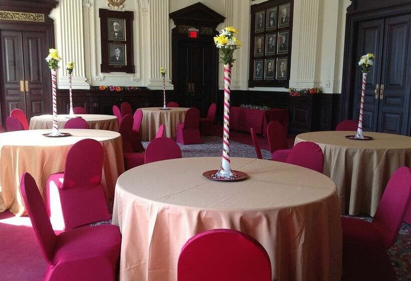 Hotel Grand Royale Clarion Collection