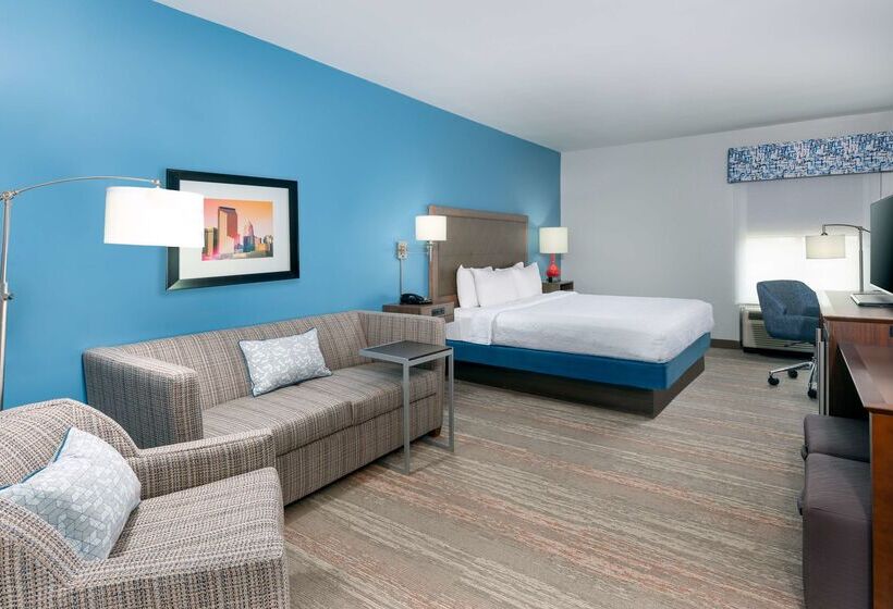 هتل Hampton Inn Charlotteuptown