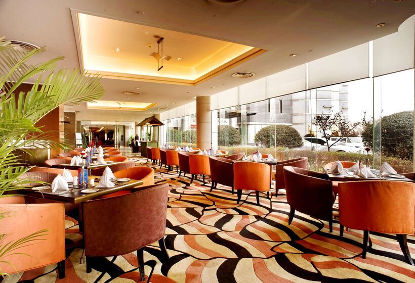 ホテル Howard Johnson Ginwa Plaza