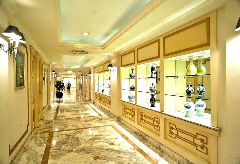 Hotel Howard Johnson Ginwa Plaza