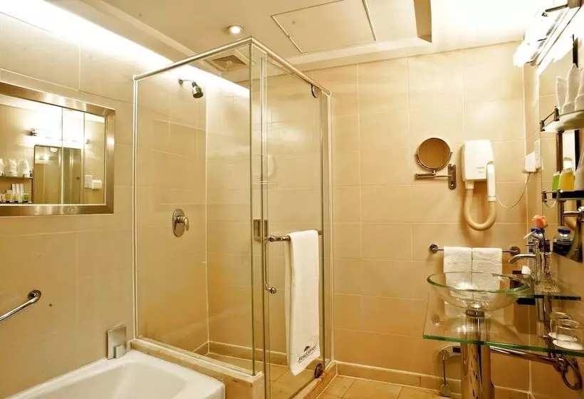 Hotel Howard Johnson Ginwa Plaza