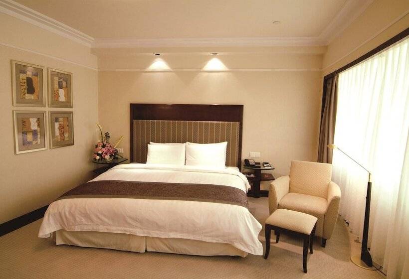 ホテル Howard Johnson Ginwa Plaza