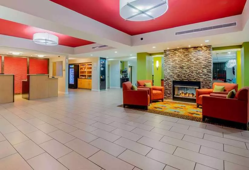 ホテル La Quinta Inn & Suites By Wyndham Elkview Charleston Ne