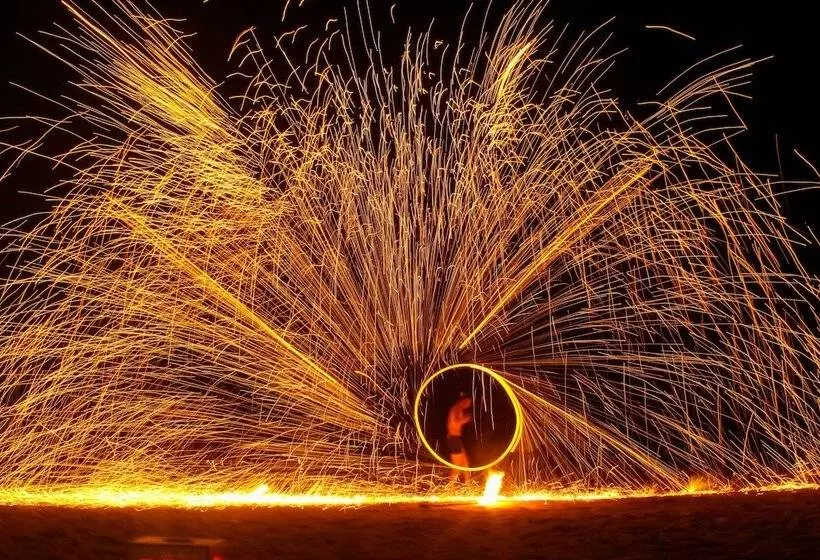 בית מלון כפרי Phi Phi Natural Resort