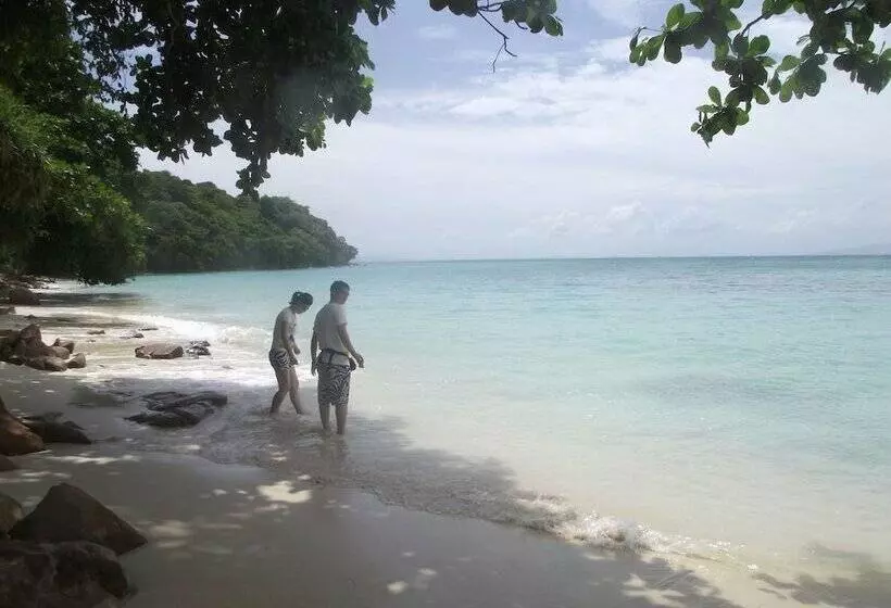 בית מלון כפרי Phi Phi Natural Resort