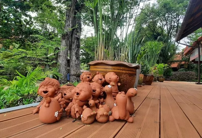 בית מלון כפרי Phi Phi Natural Resort