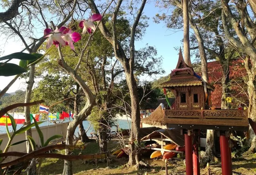 בית מלון כפרי Phi Phi Natural Resort