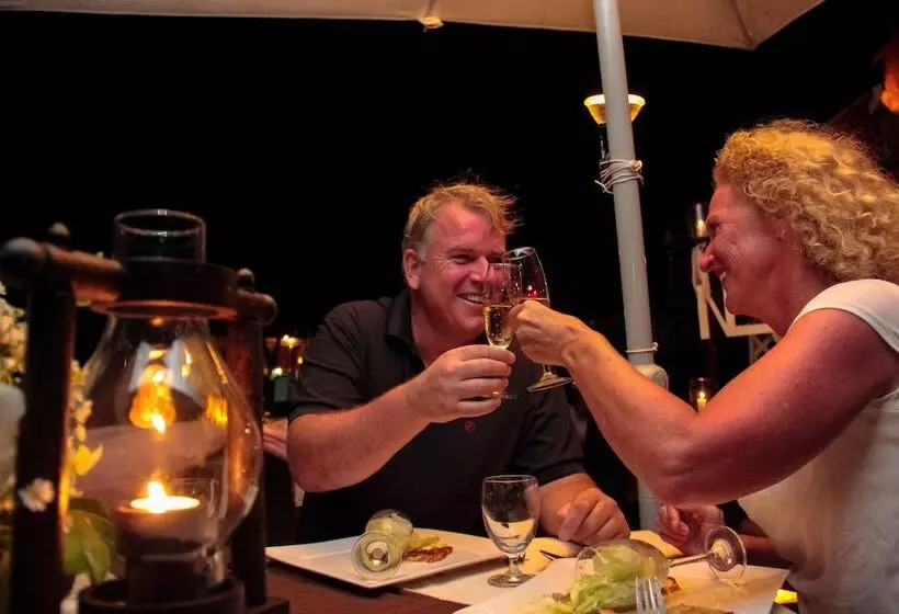 בית מלון כפרי Phi Phi Natural Resort