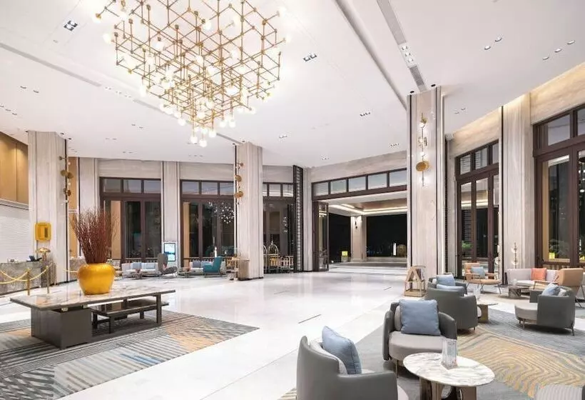 فندق Sanya Golden Phoenix Sea View