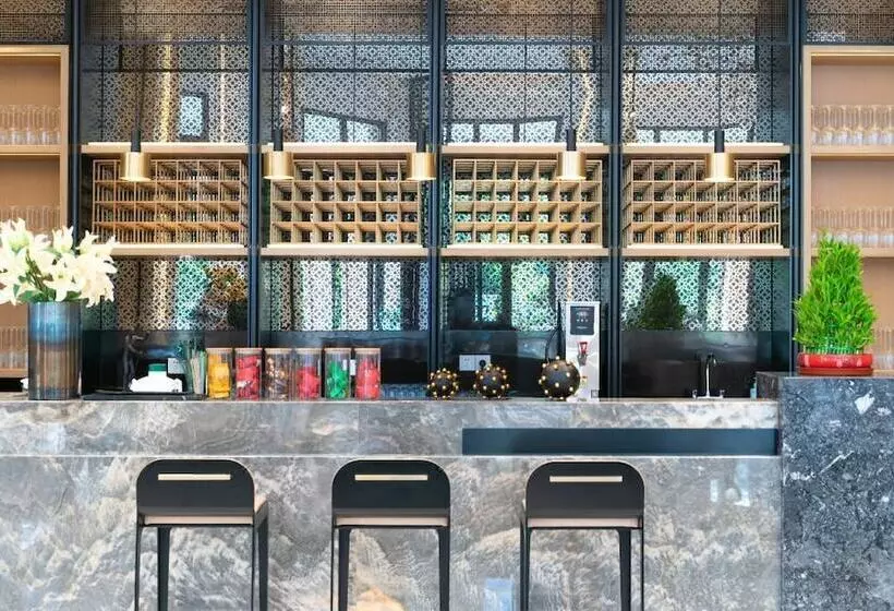 فندق Sanya Golden Phoenix Sea View