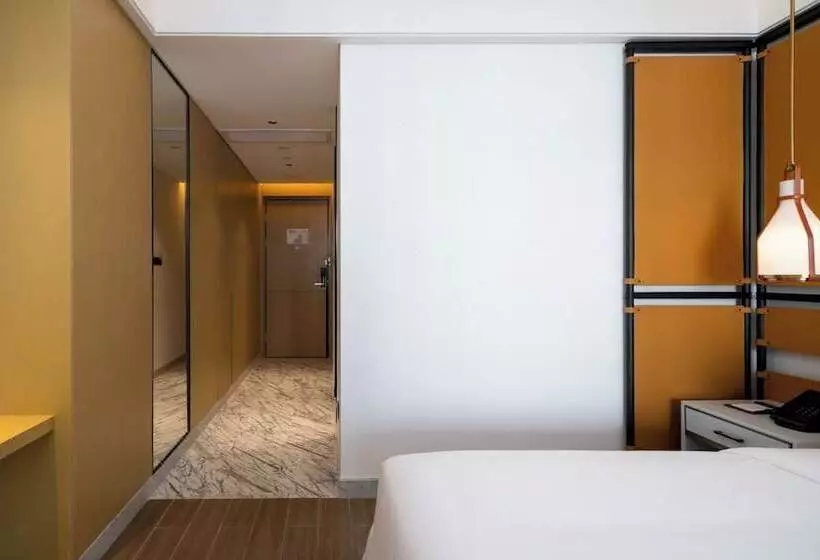 فندق Sanya Golden Phoenix Sea View