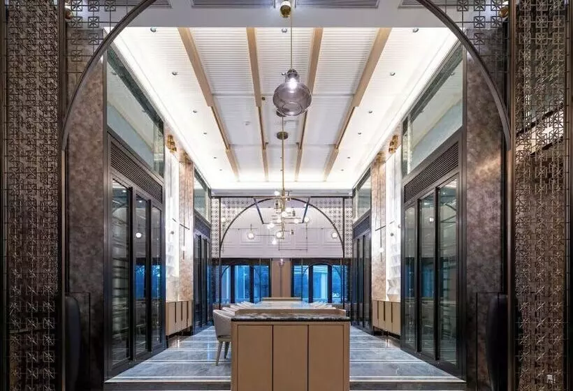 فندق Sanya Golden Phoenix Sea View