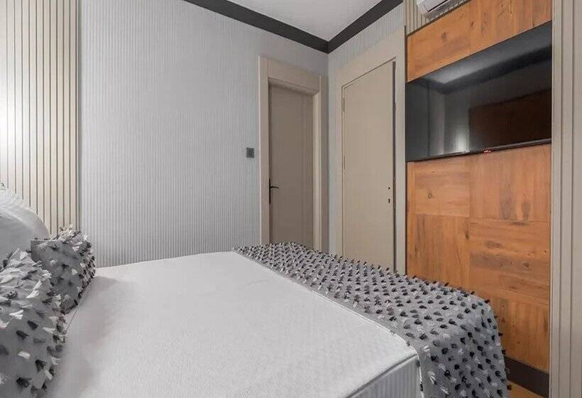 Jura Hotels Ada Beach