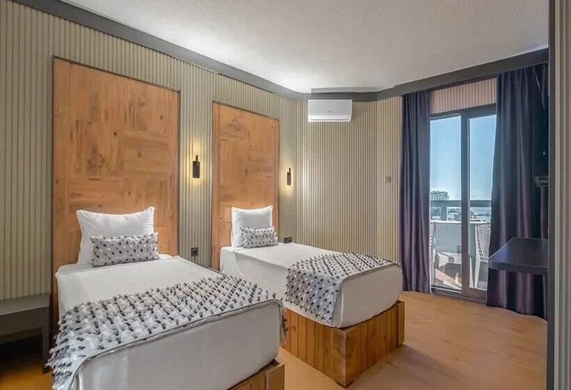 Jura Hotels Ada Beach