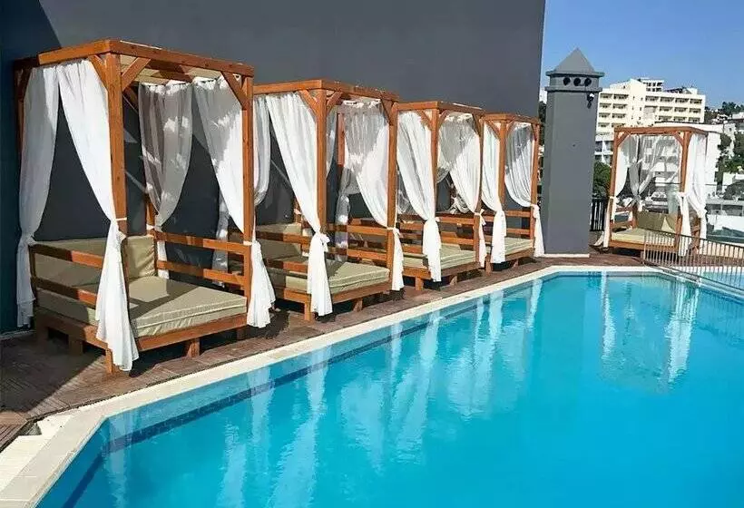 Jura Hotels Ada Beach