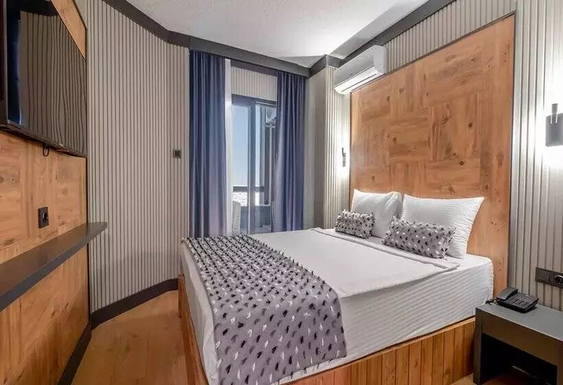 Jura Hotels Ada Beach