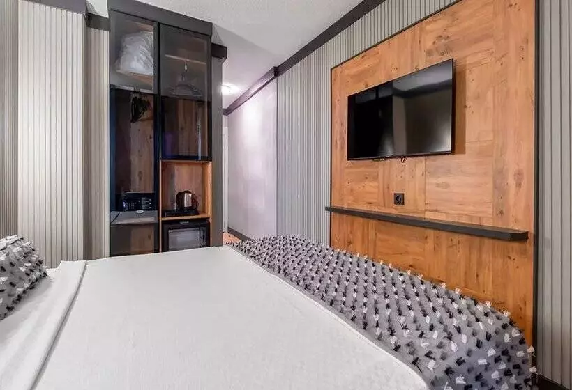 Jura Hotels Ada Beach