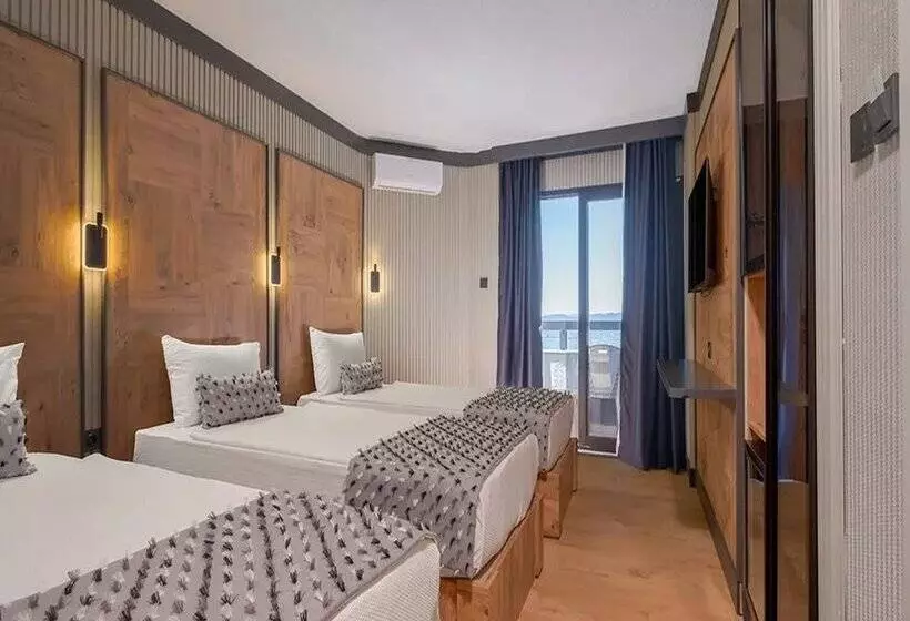 Jura Hotels Ada Beach