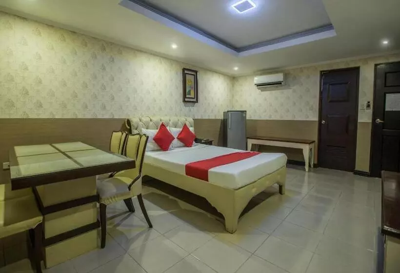 Hotelli Oyo 700 Pj Inn