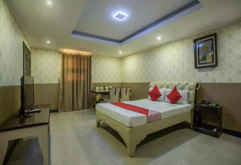 Hotelli Oyo 700 Pj Inn