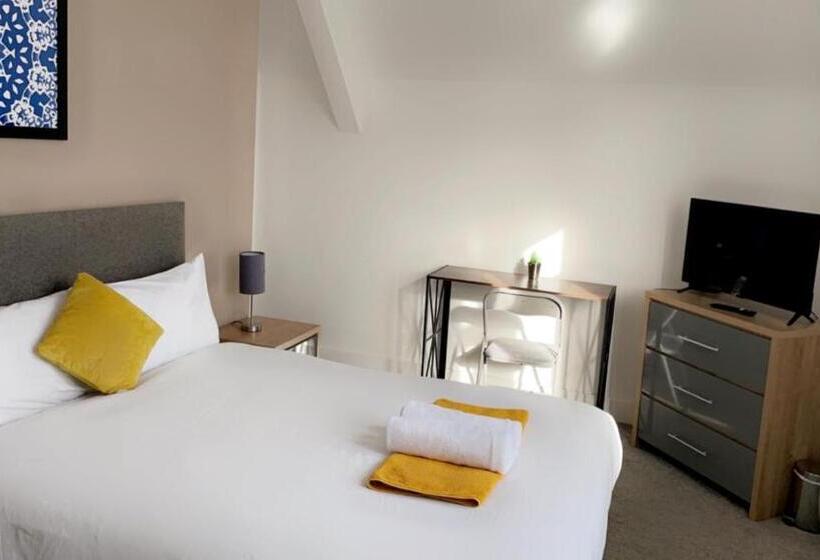 بنسيون Free Parking  Sandal Park View